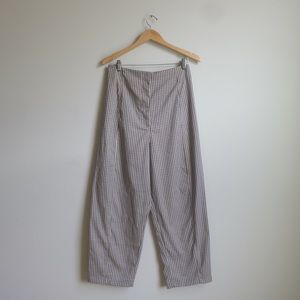 Urban outfitters plaid cropped trousers large